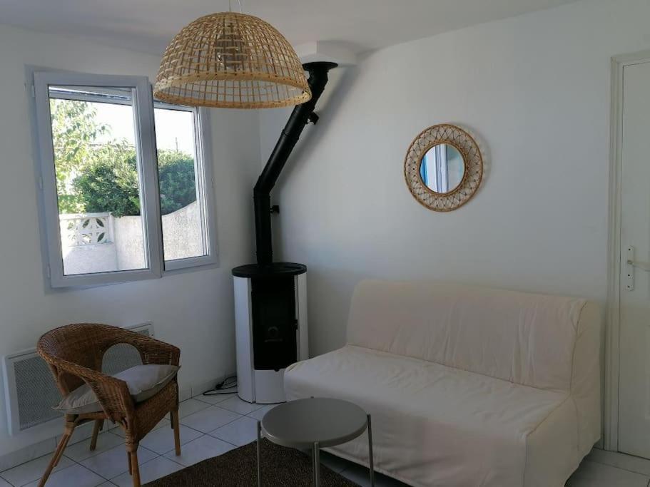 Maison T3 Avec Vue Au Bord De L'Etang イストル エクステリア 写真